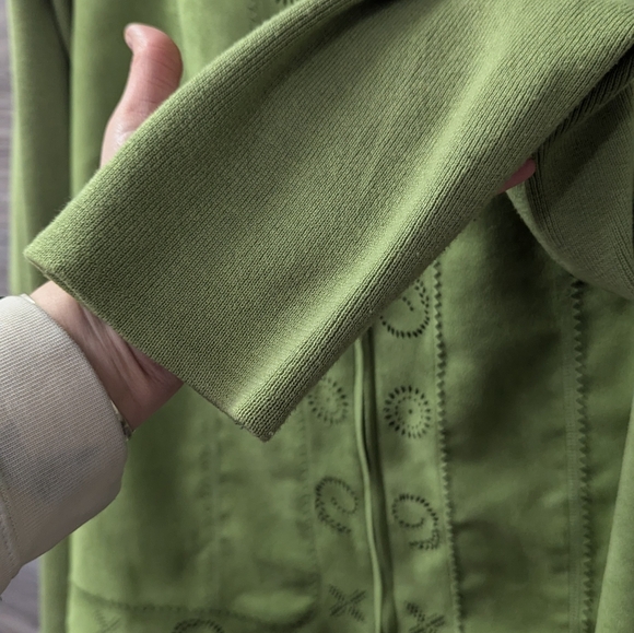 Sanjay Sued Inspired Zip Up - Size L - Picture 3 of 9